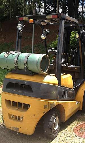 Empilhadeira clark Empilhadeira clark